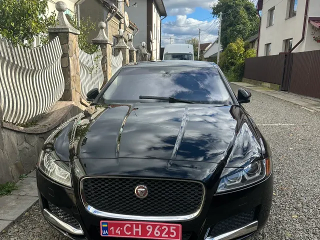 Jaguar XF - фото 1