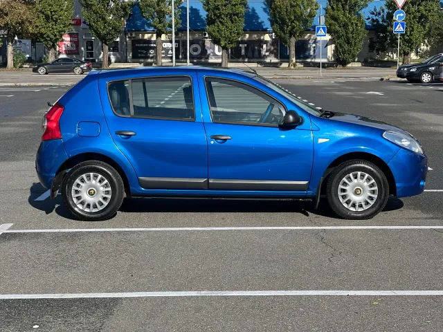 Renault Sandero - фото 5