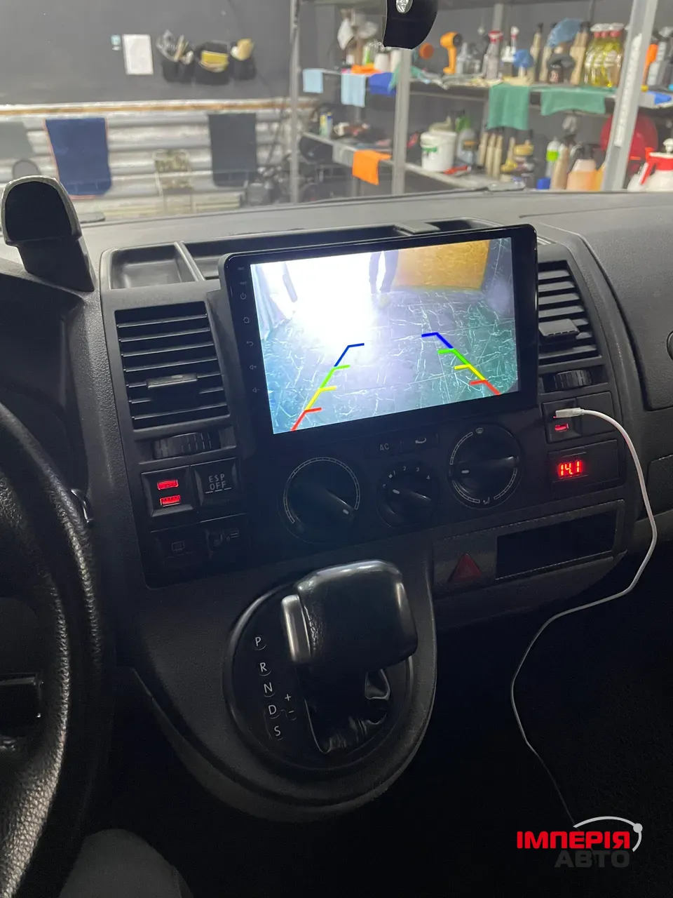 Volkswagen Transporter - фото 6