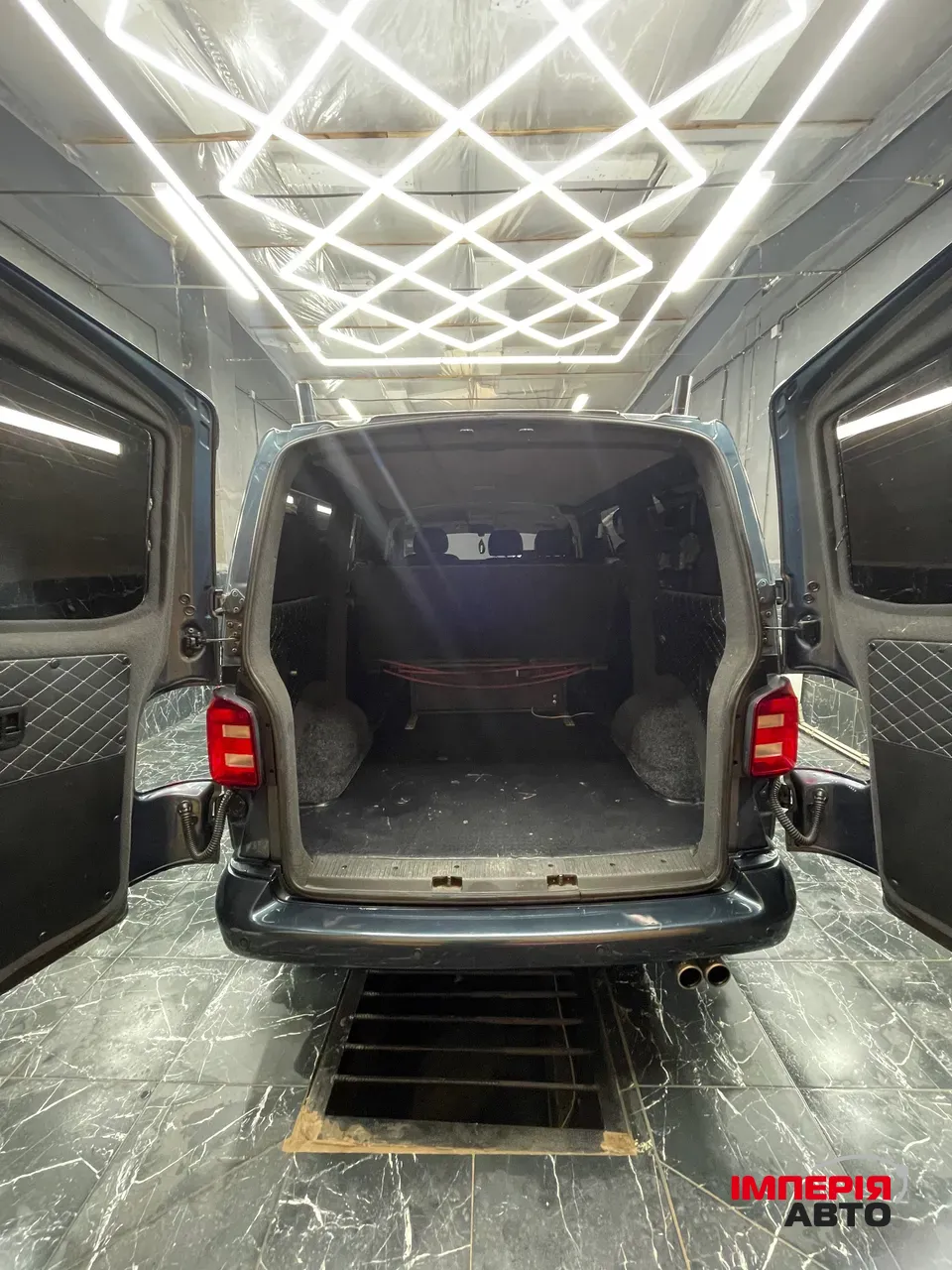 Volkswagen Transporter - фото 5