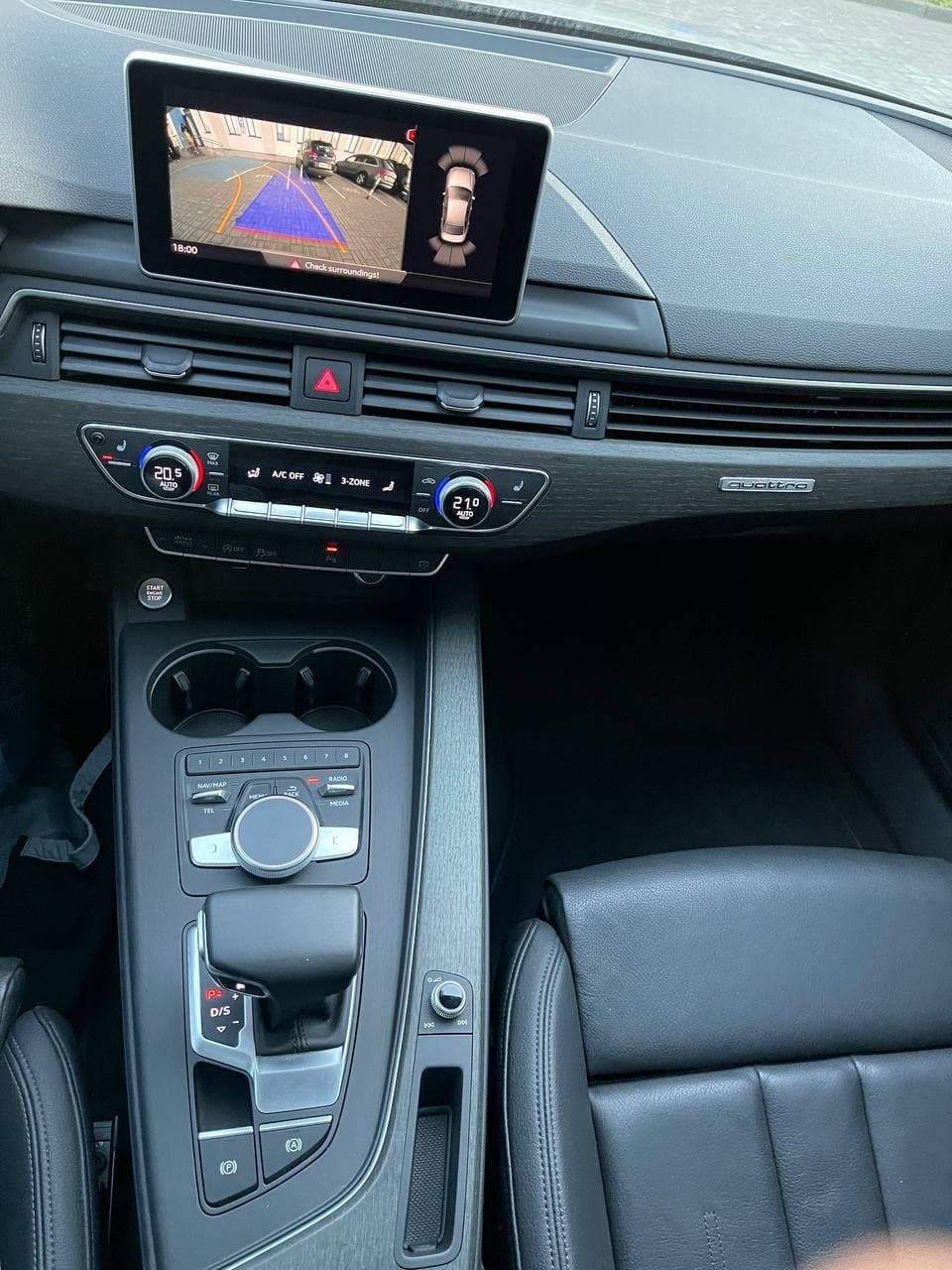 Audi A4 - фото 8