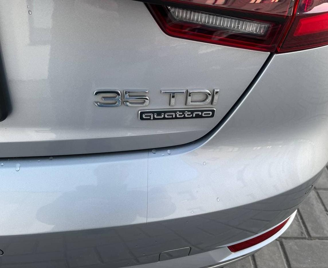 Audi A4 - фото 6