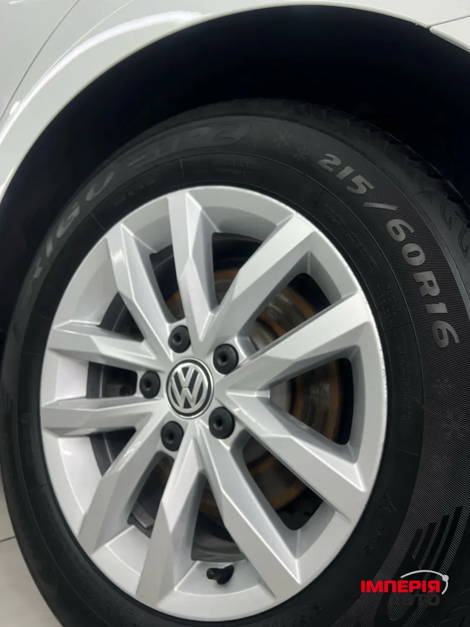 Volkswagen Passat - фото 24