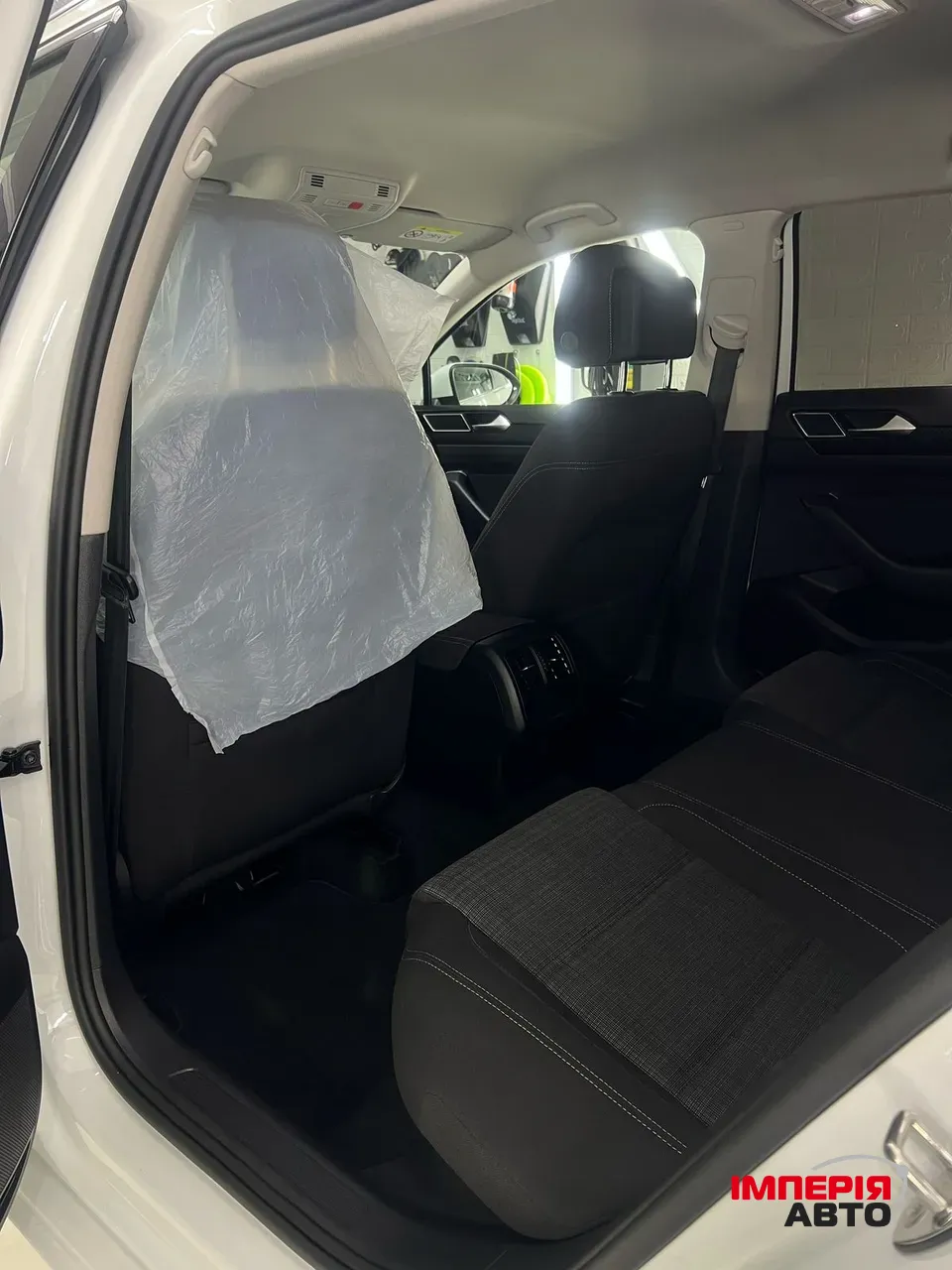 Volkswagen Passat - фото 23