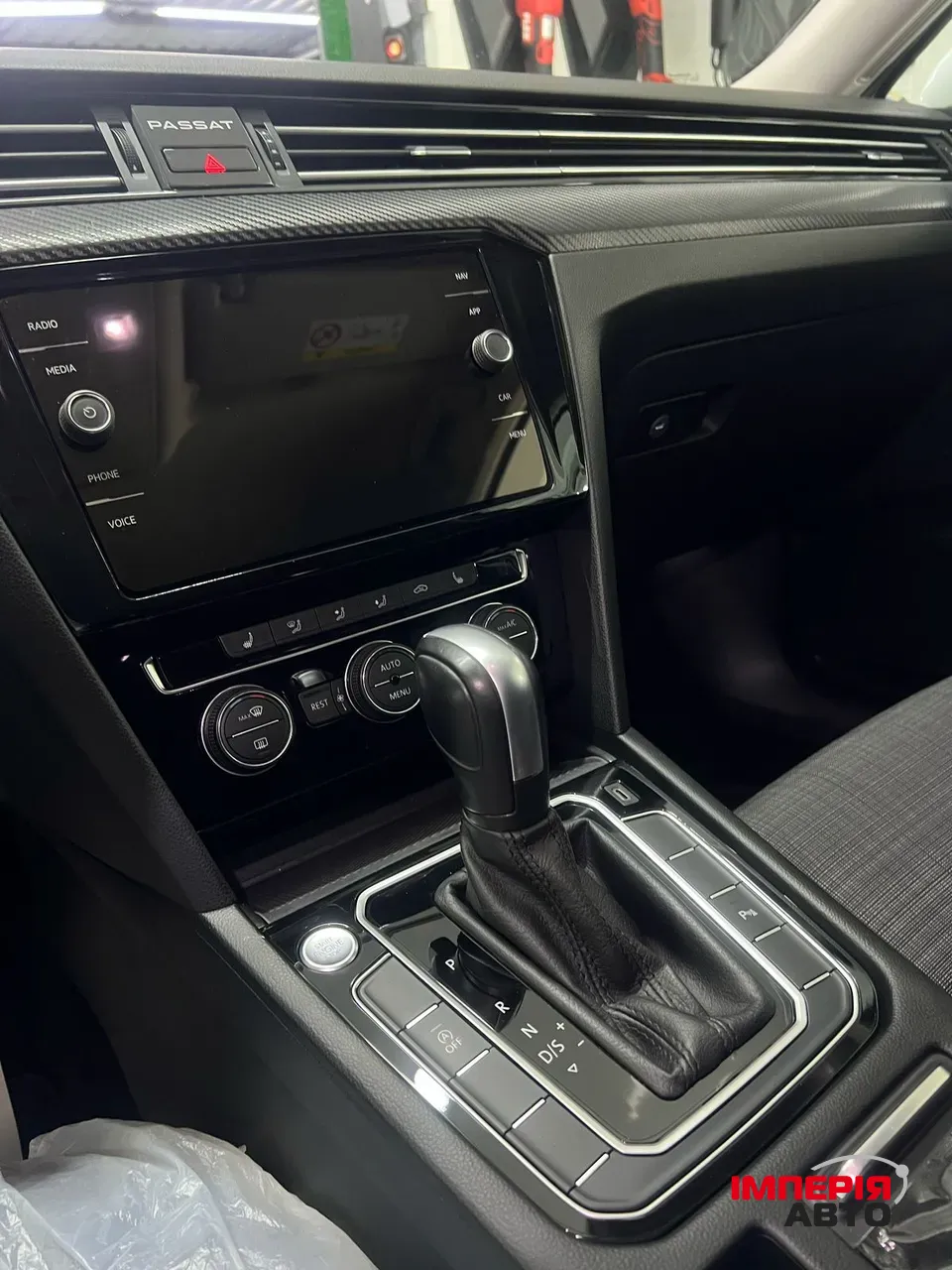 Volkswagen Passat - фото 10