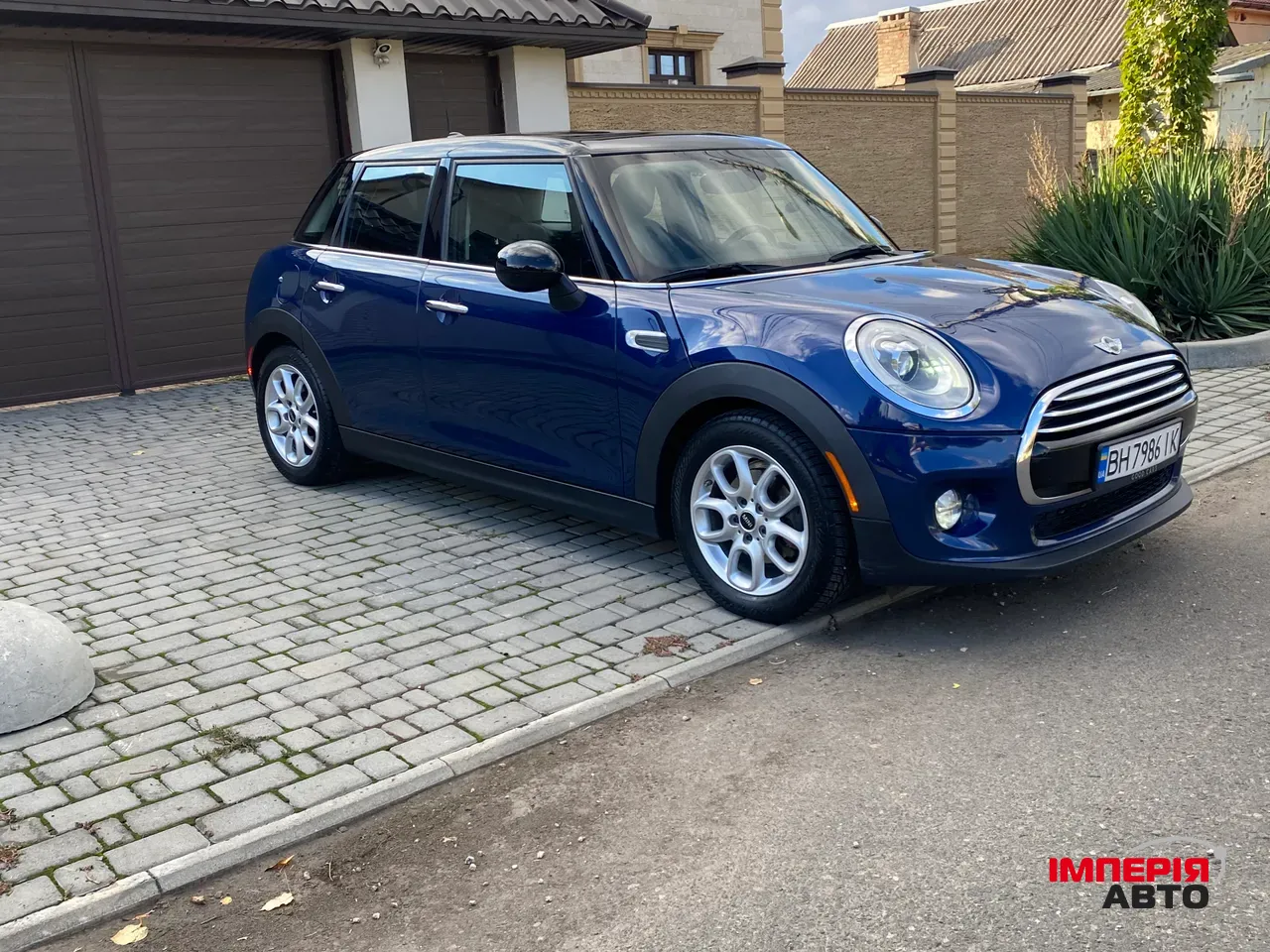 Mini Hatch - фото 1