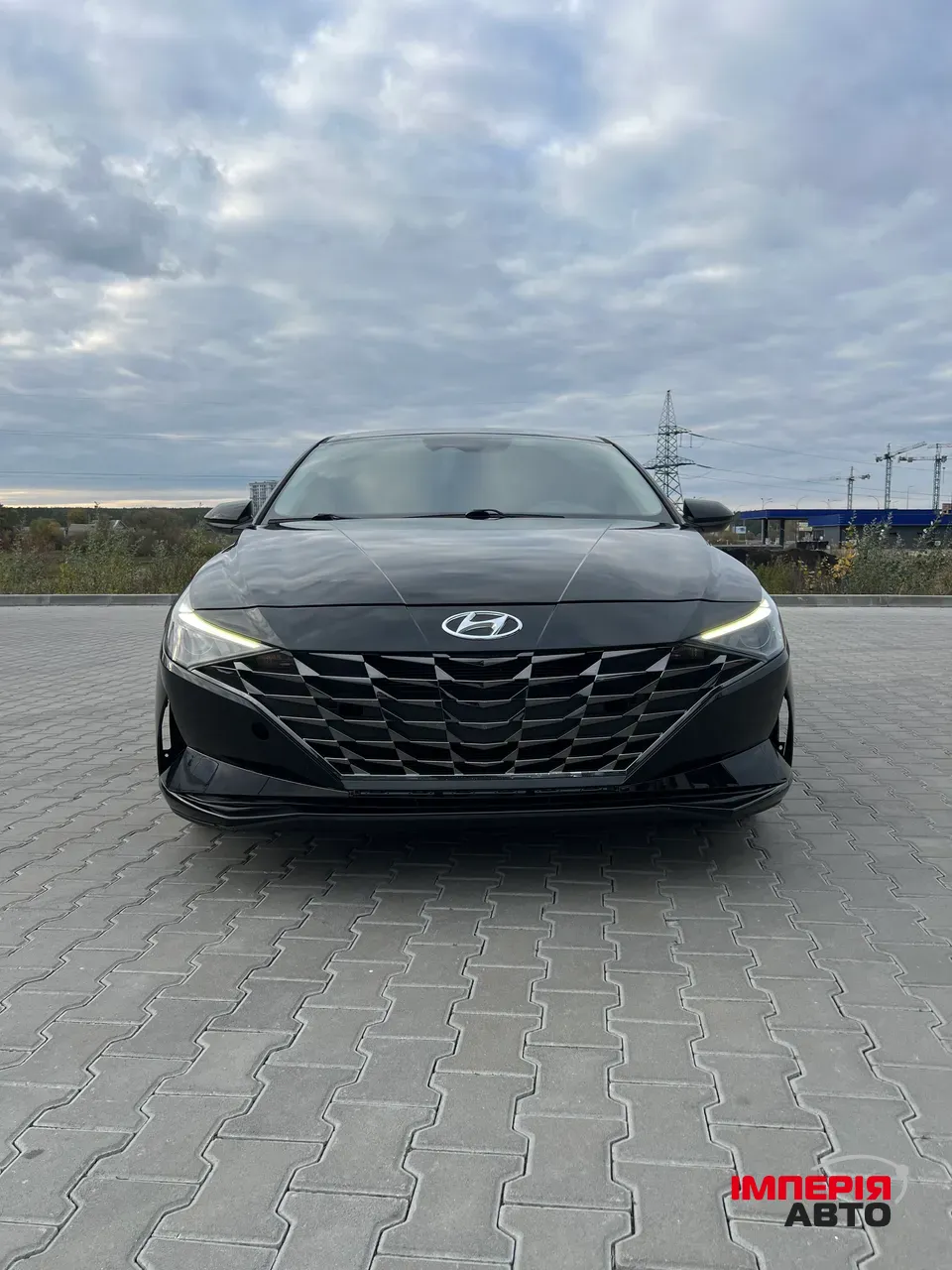Hyundai Elantra - фото 3