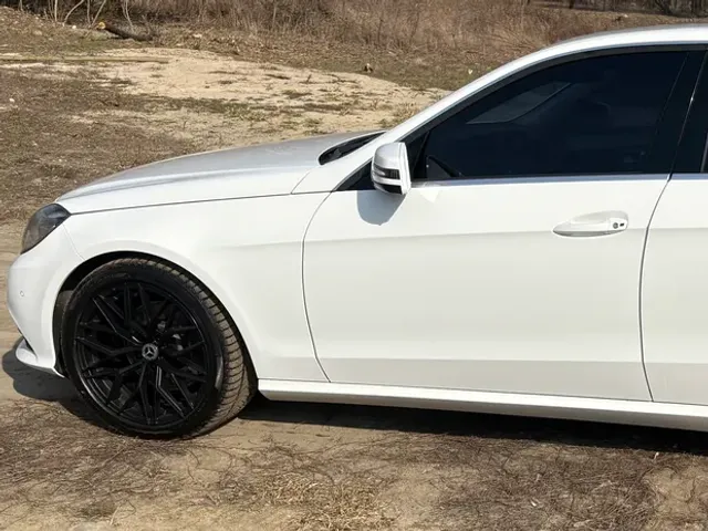 Mercedes-Benz E-Класс - фото 4