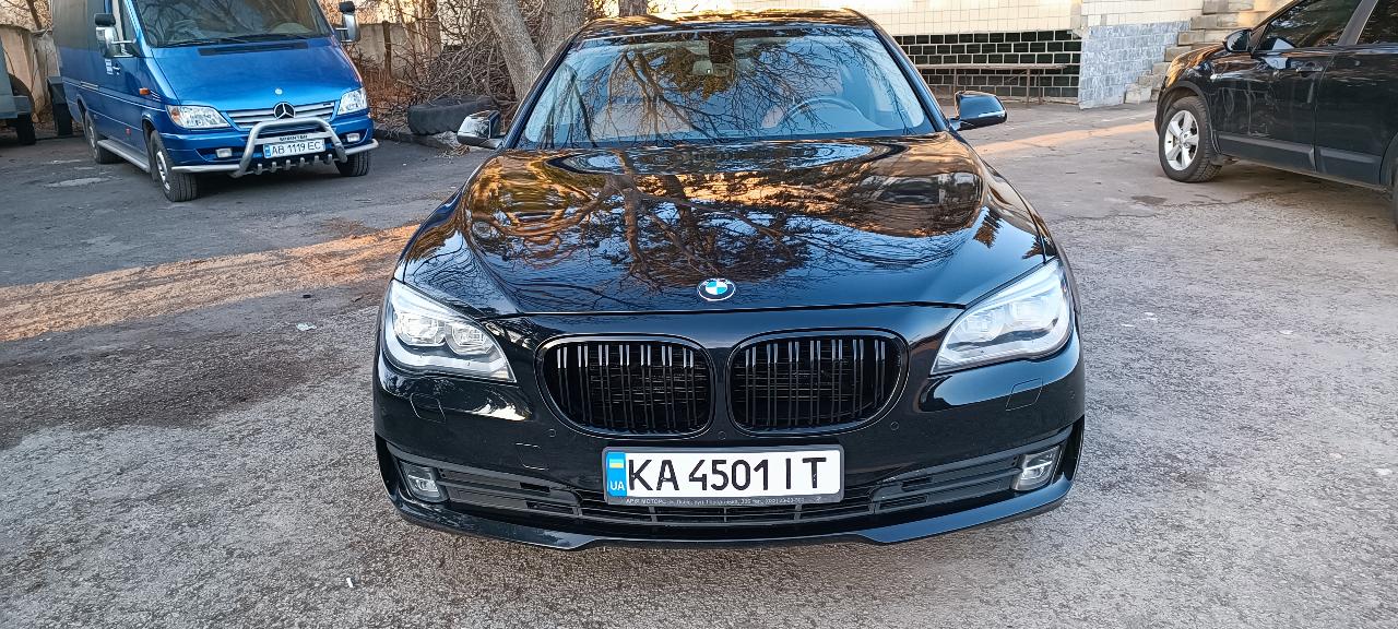 BMW 7 серії - фото 39