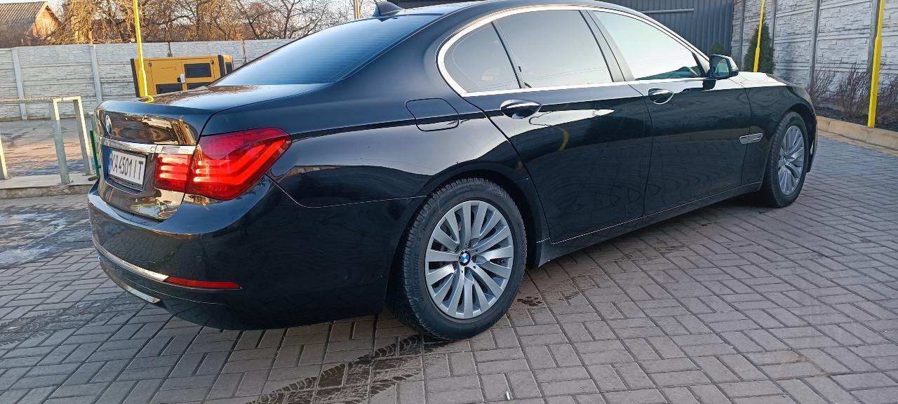 BMW 7 серії - фото 15