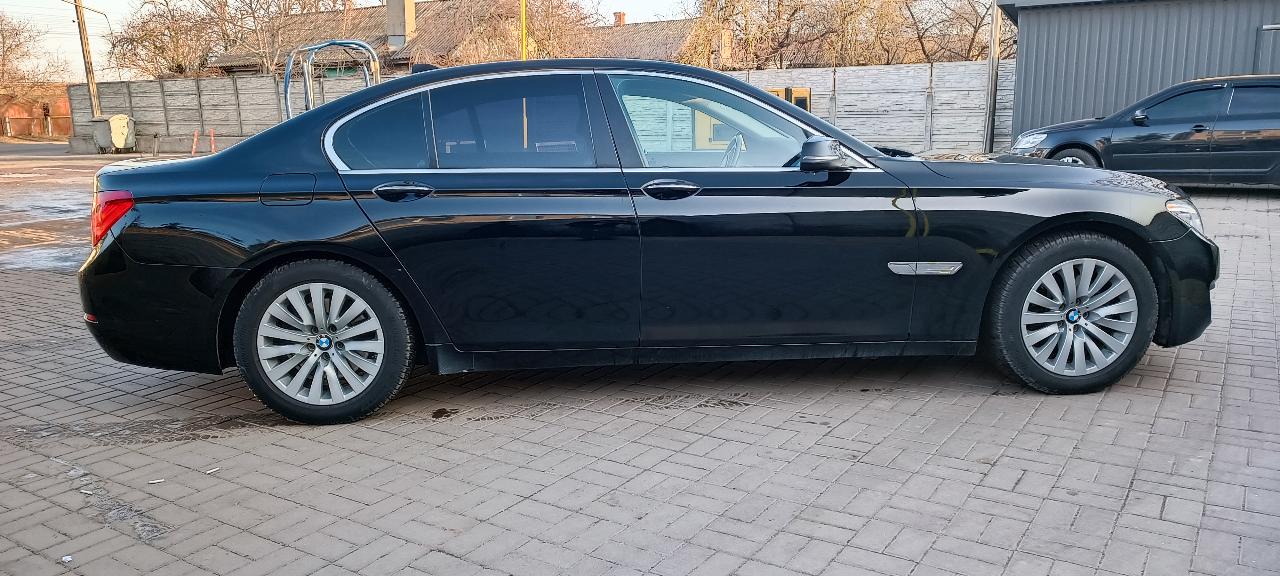 BMW 7 серії - фото 2