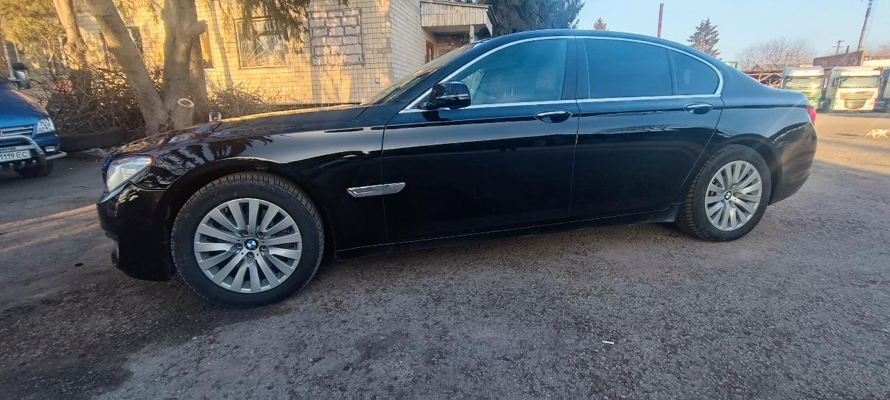 BMW 7 серії - фото 10