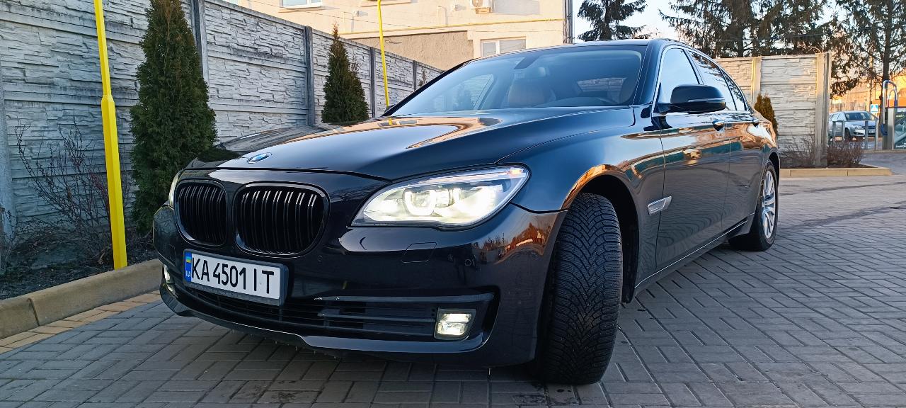 BMW 7 серії - фото 30