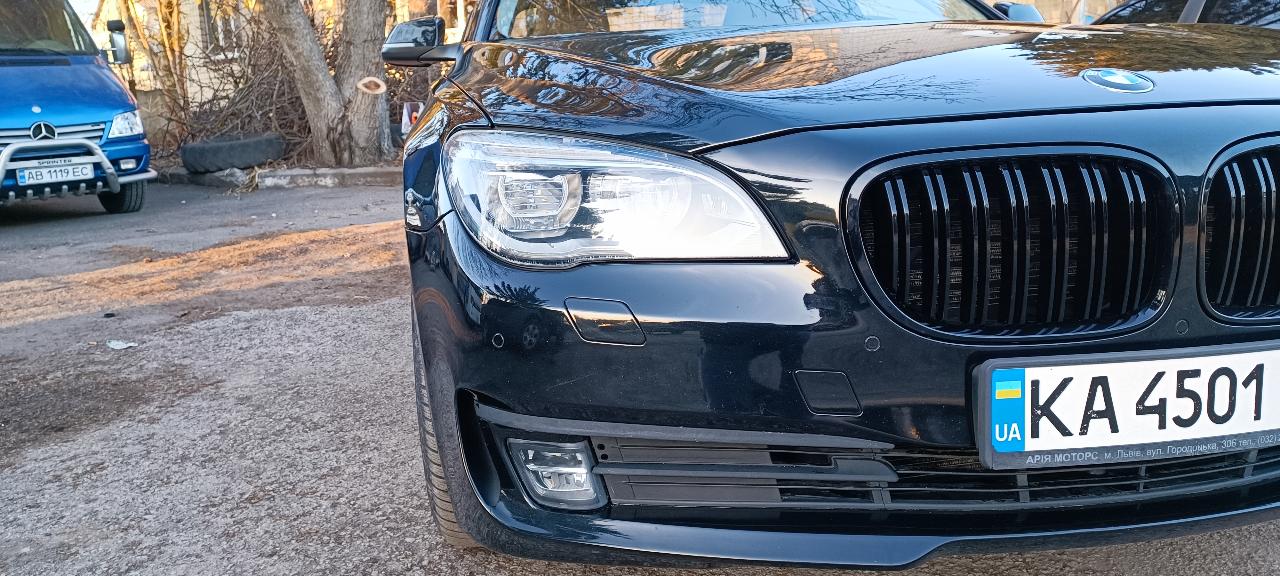 BMW 7 серії - фото 13