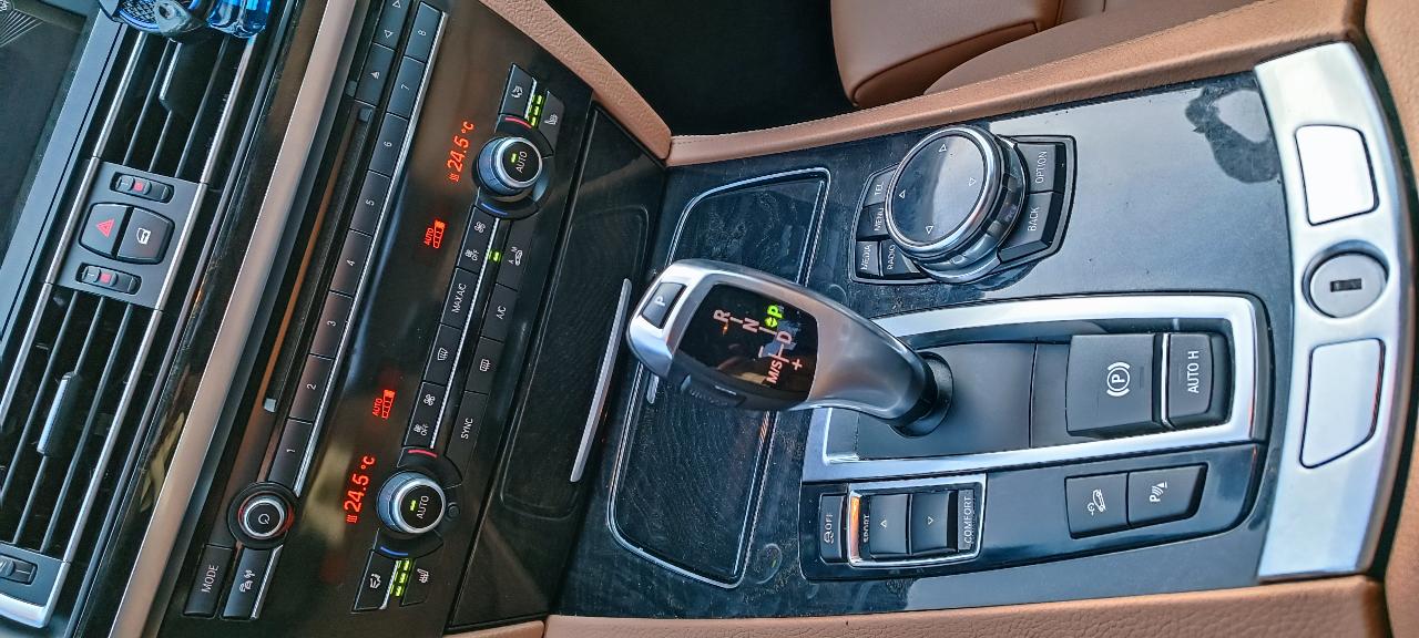 BMW 7 серії - фото 29