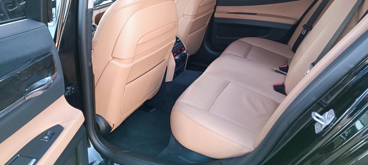 BMW 7 серії - фото 7