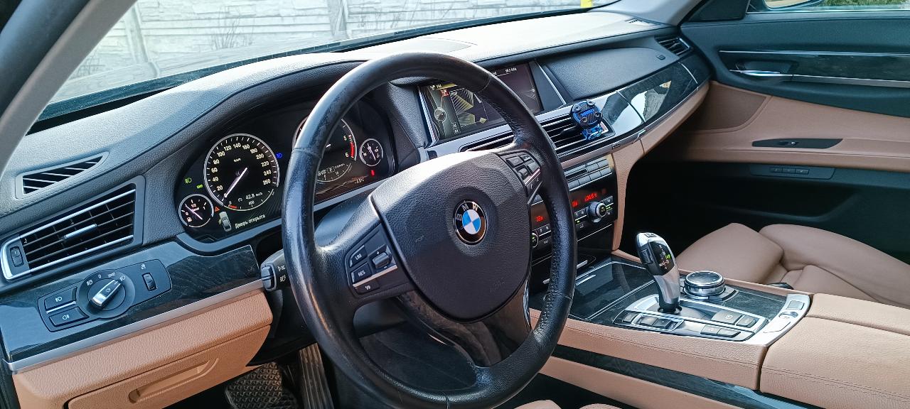 BMW 7 серії - фото 20