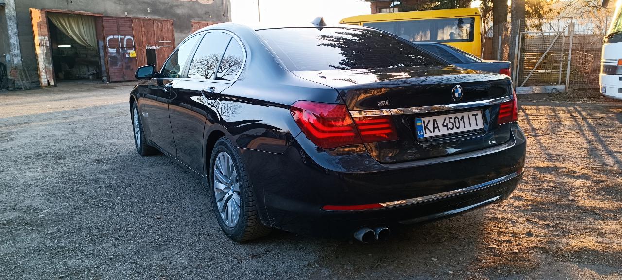 BMW 7 серії - фото 14