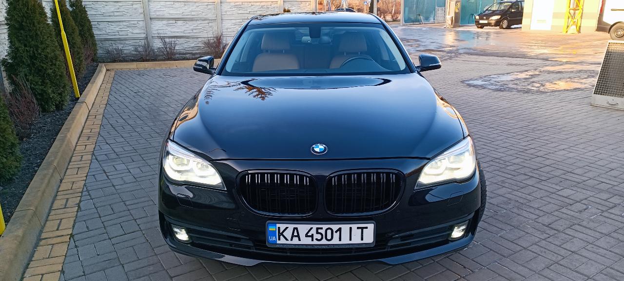 BMW 7 серії - фото 9