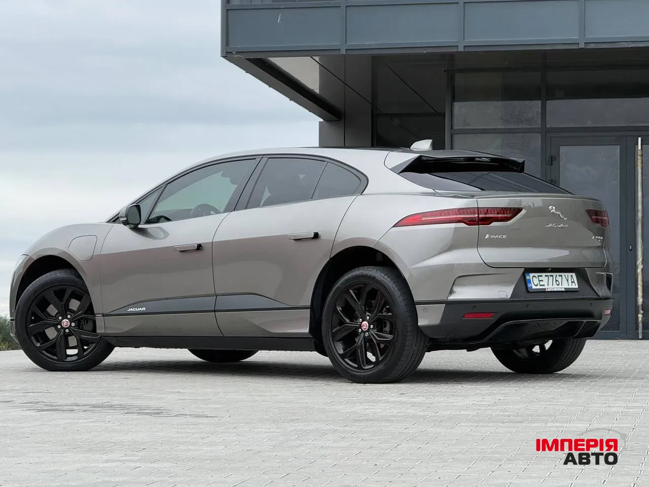 Jaguar I-Pace - фото 3