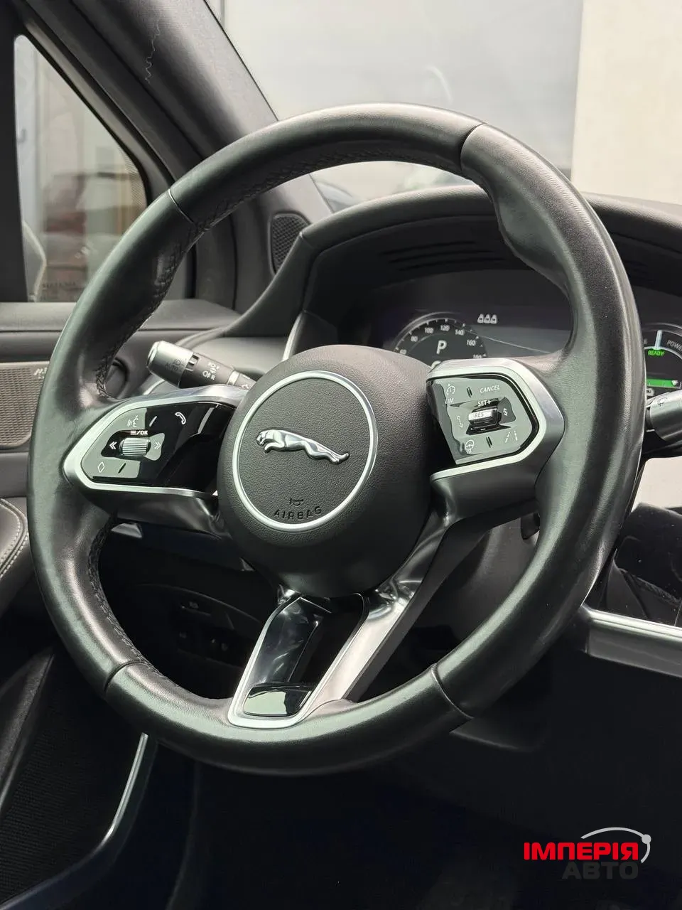 Jaguar I-Pace - фото 17