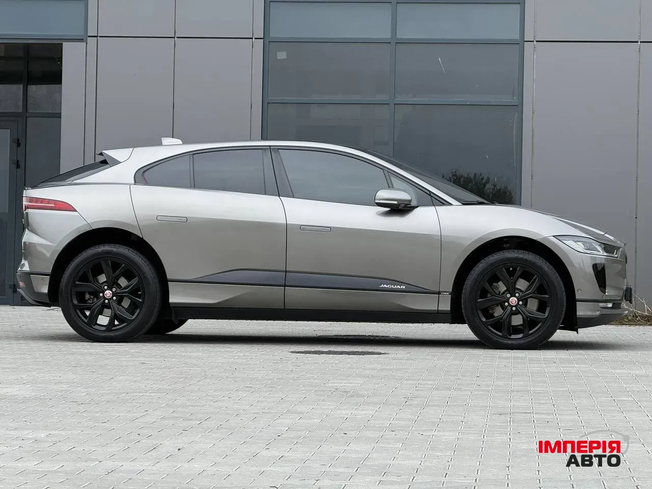 Jaguar I-Pace - фото 6