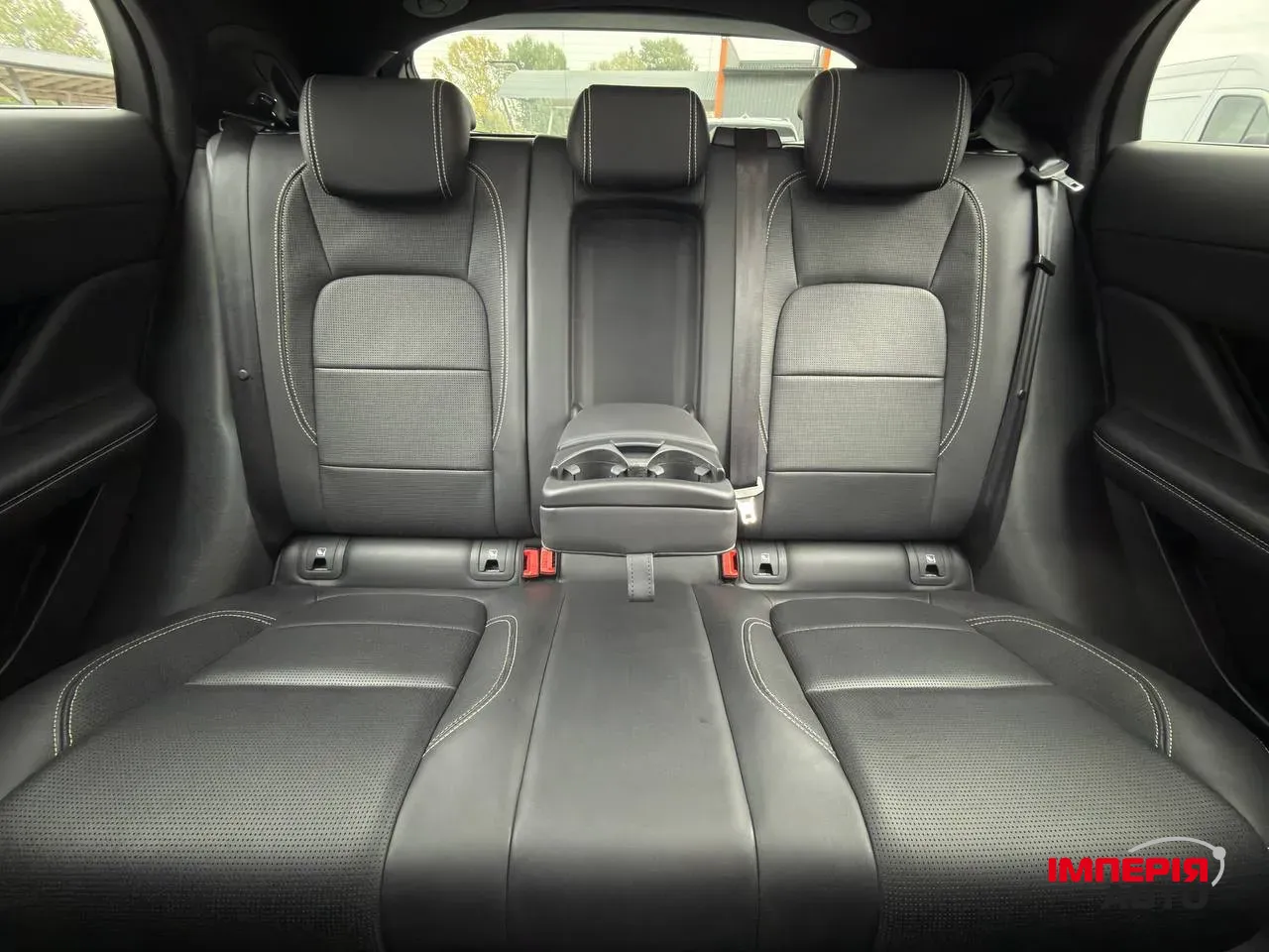 Jaguar I-Pace - фото 13