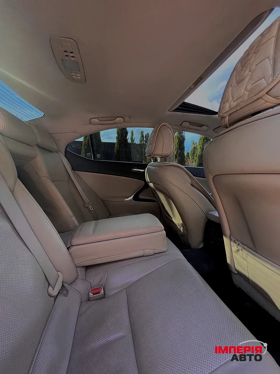 Lexus IS - фото 16