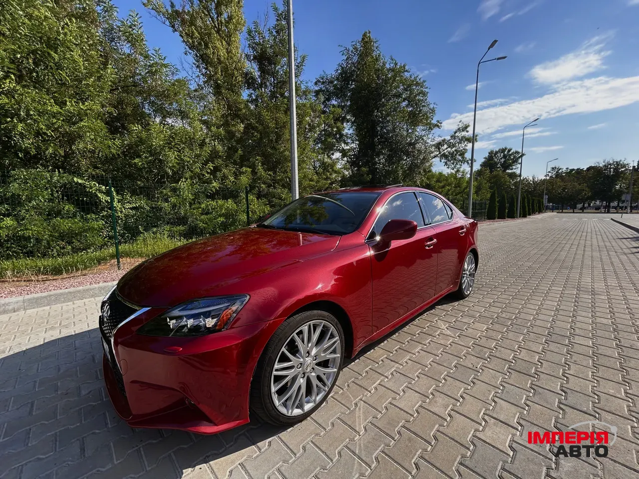 Lexus IS - фото 3