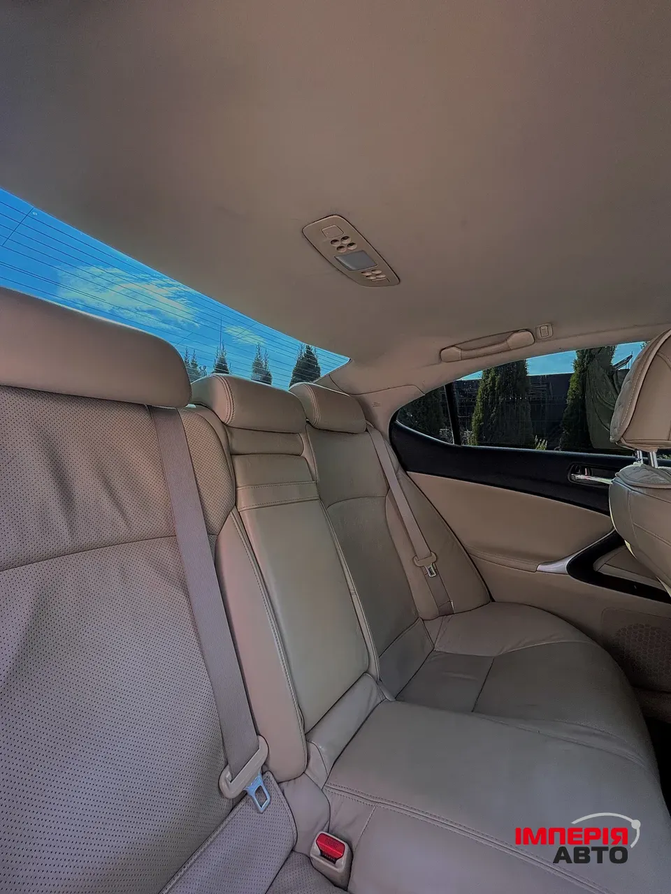 Lexus IS - фото 17