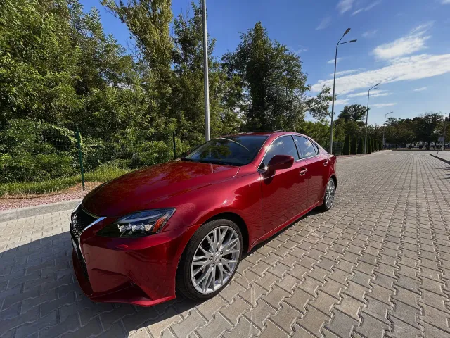 Lexus IS - фото 3