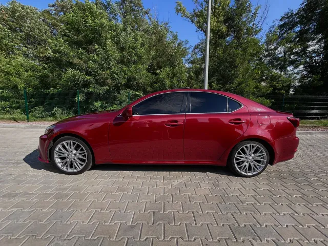 Lexus IS - фото 5