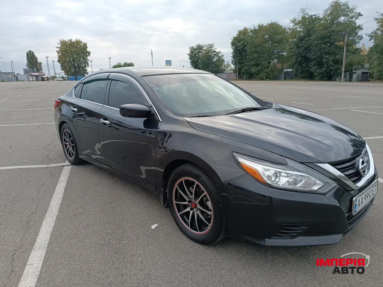 Nissan Altima - фото 1