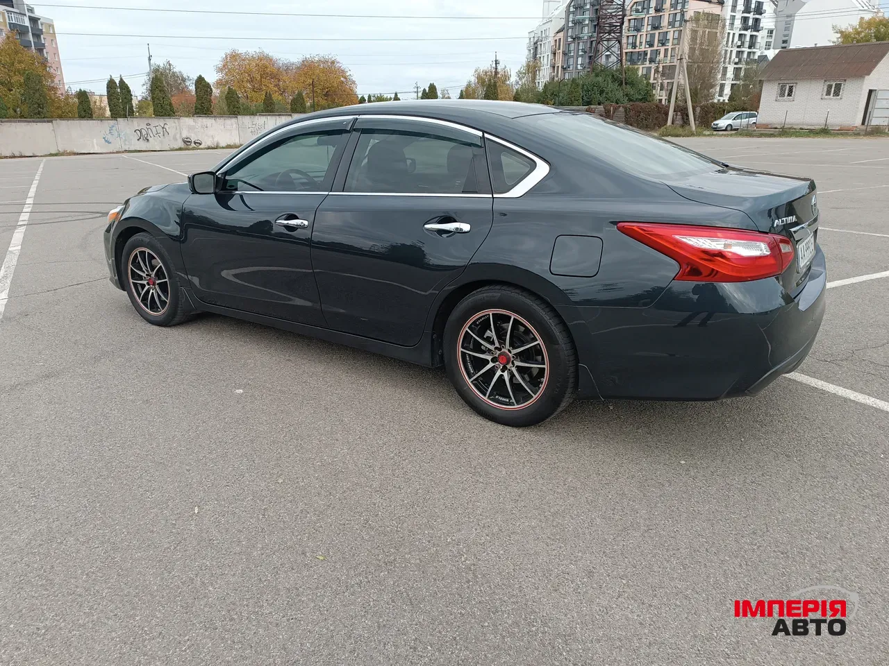 Nissan Altima - фото 5