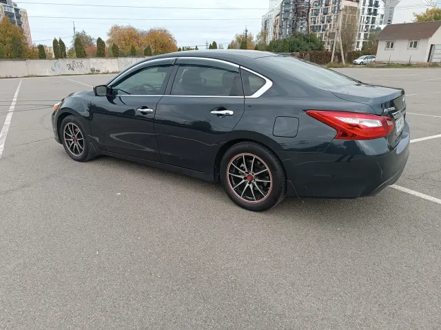 Nissan Altima - фото 5