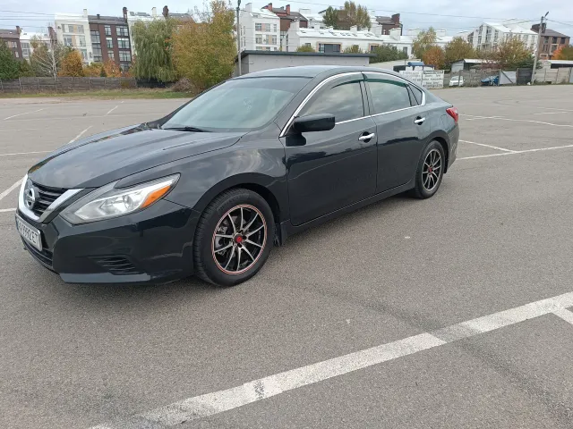 Nissan Altima - фото 2