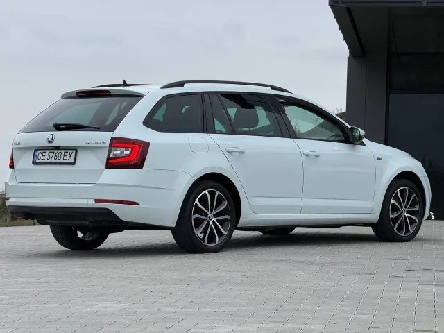 Skoda Octavia - фото 3