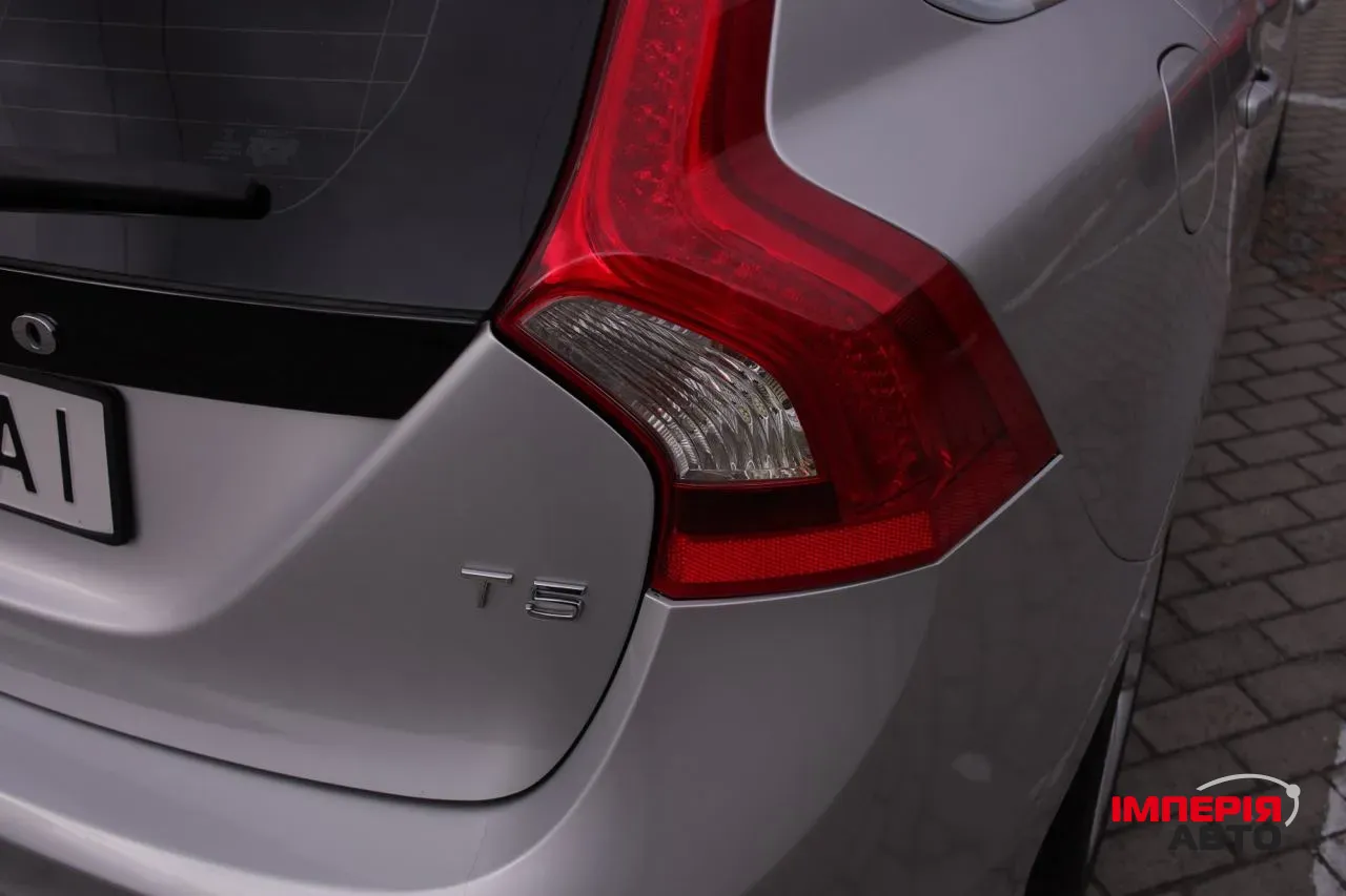 Volvo V60 - фото 4