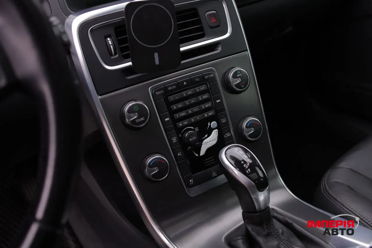 Volvo V60 - фото 14