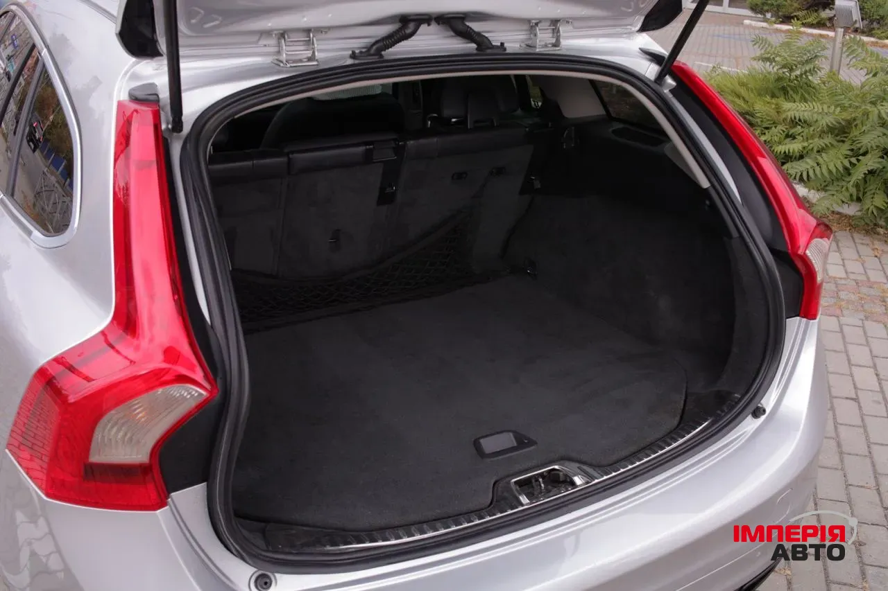 Volvo V60 - фото 18