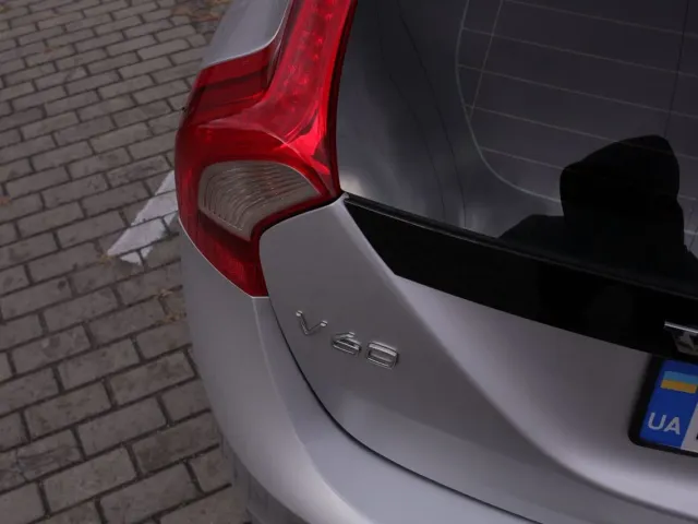 Volvo V60 - фото 2