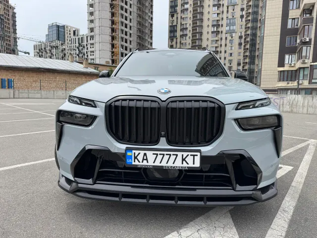 BMW X7 - фото 2