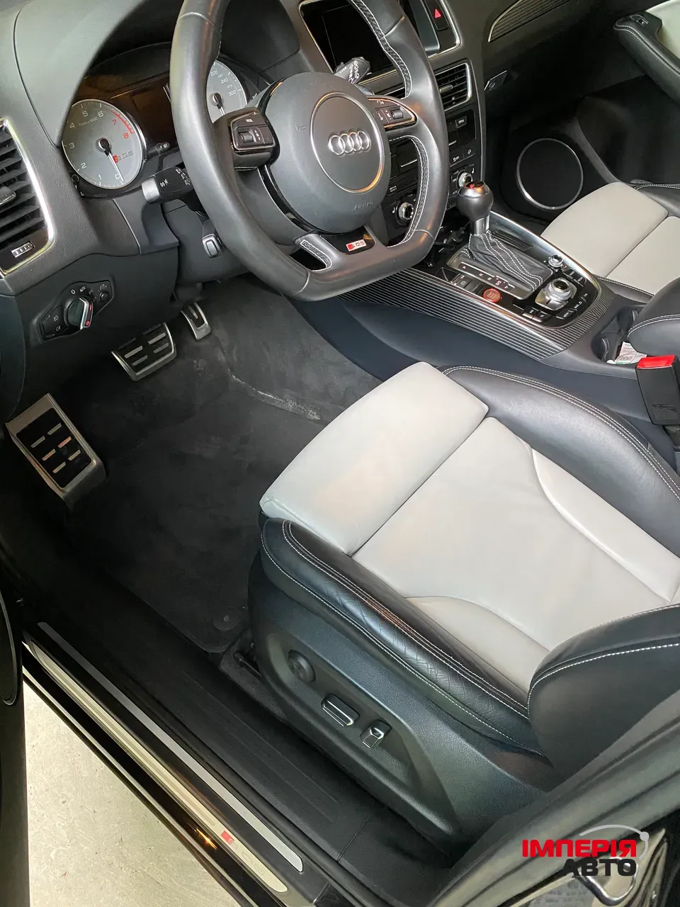 Audi SQ5 - фото 22