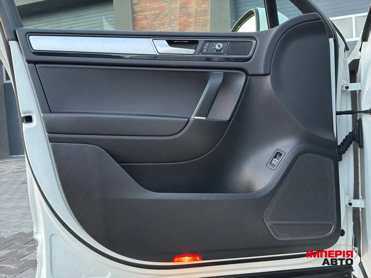 Volkswagen Touareg - фото 17