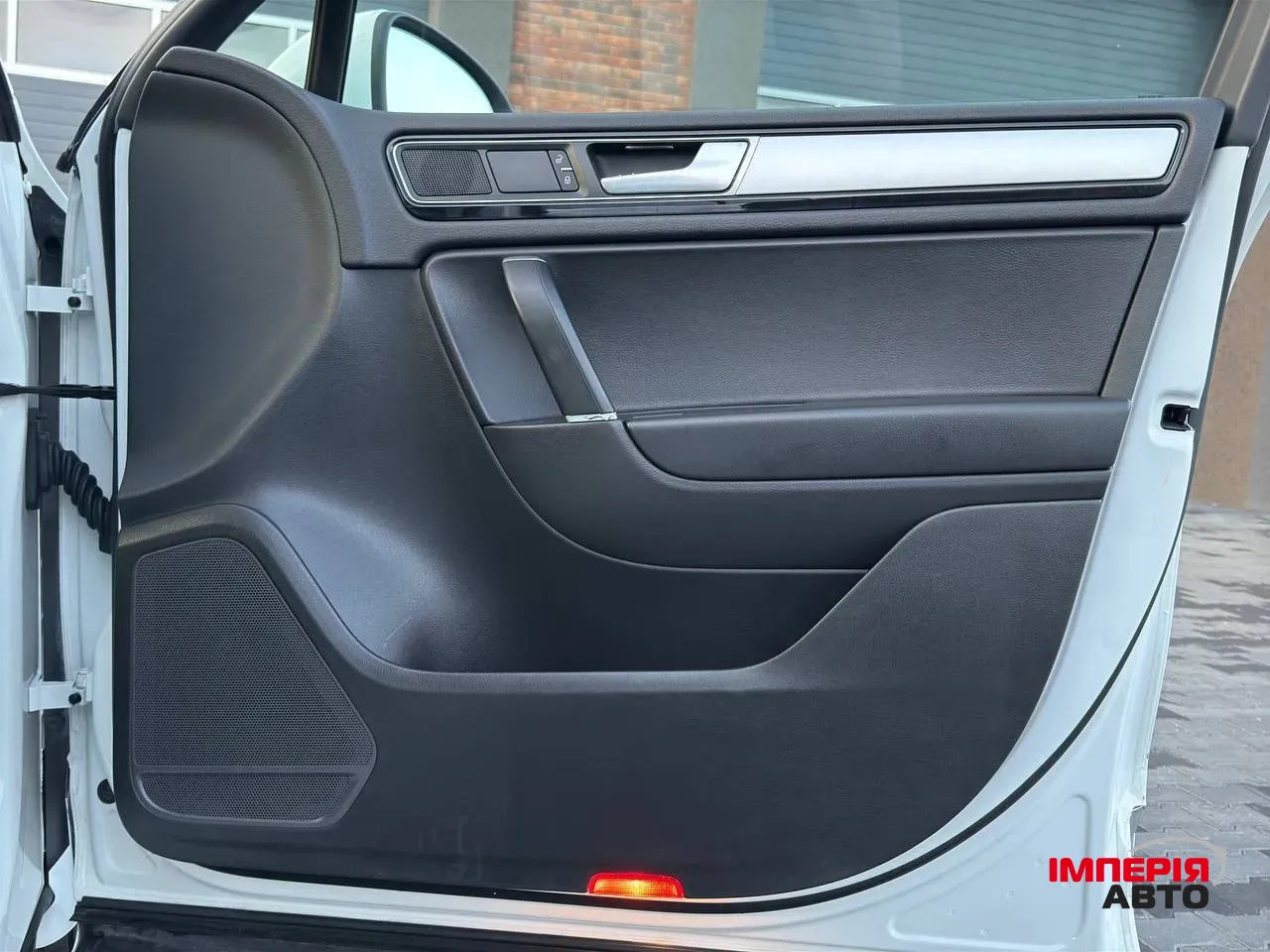 Volkswagen Touareg - фото 18