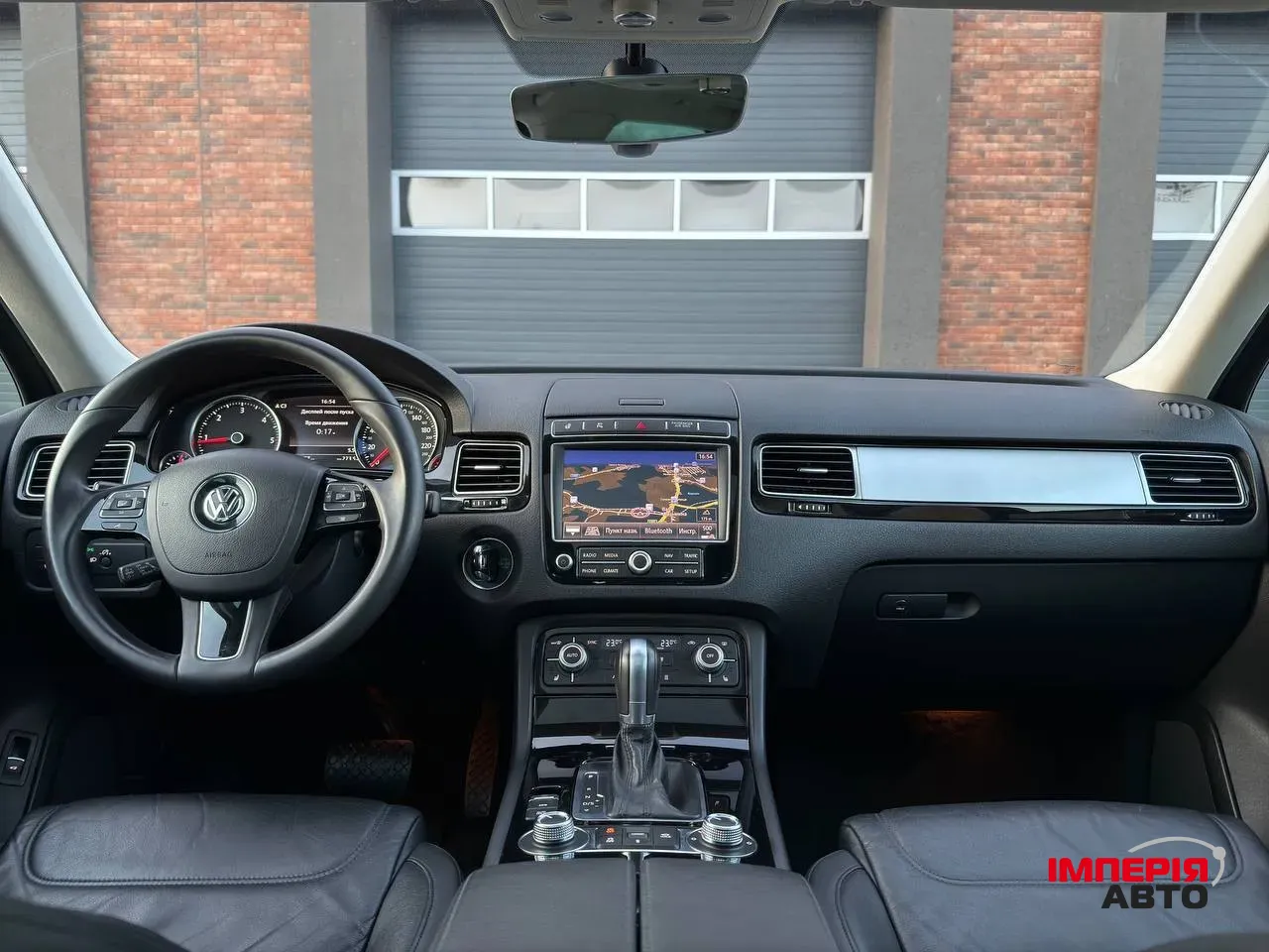 Volkswagen Touareg - фото 13