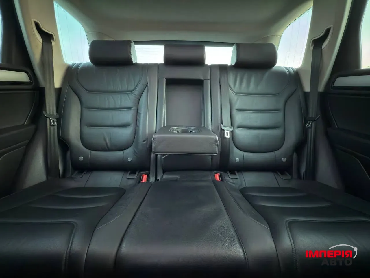 Volkswagen Touareg - фото 15