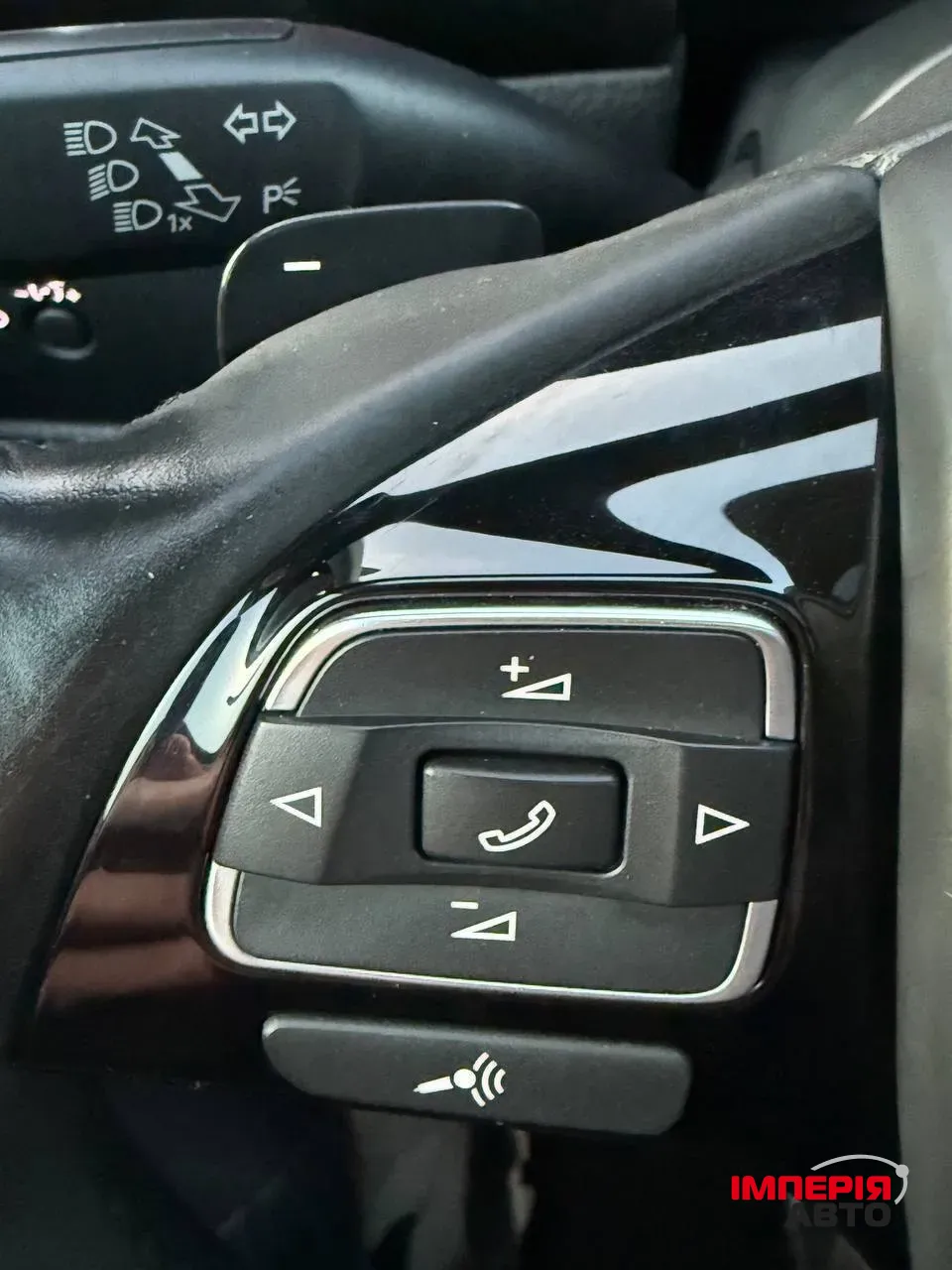 Volkswagen Touareg - фото 33