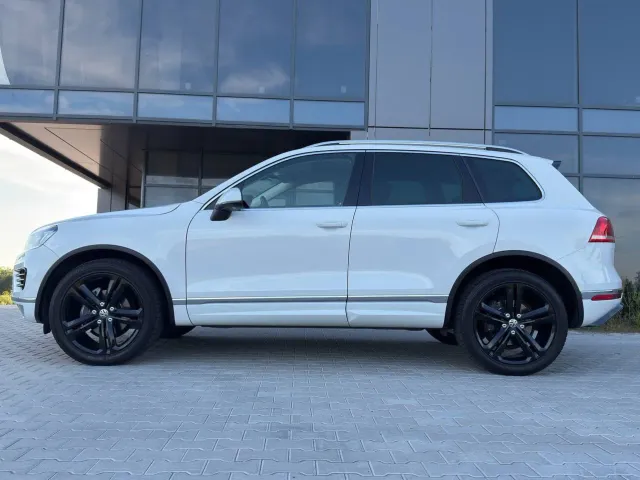 Volkswagen Touareg - фото 5