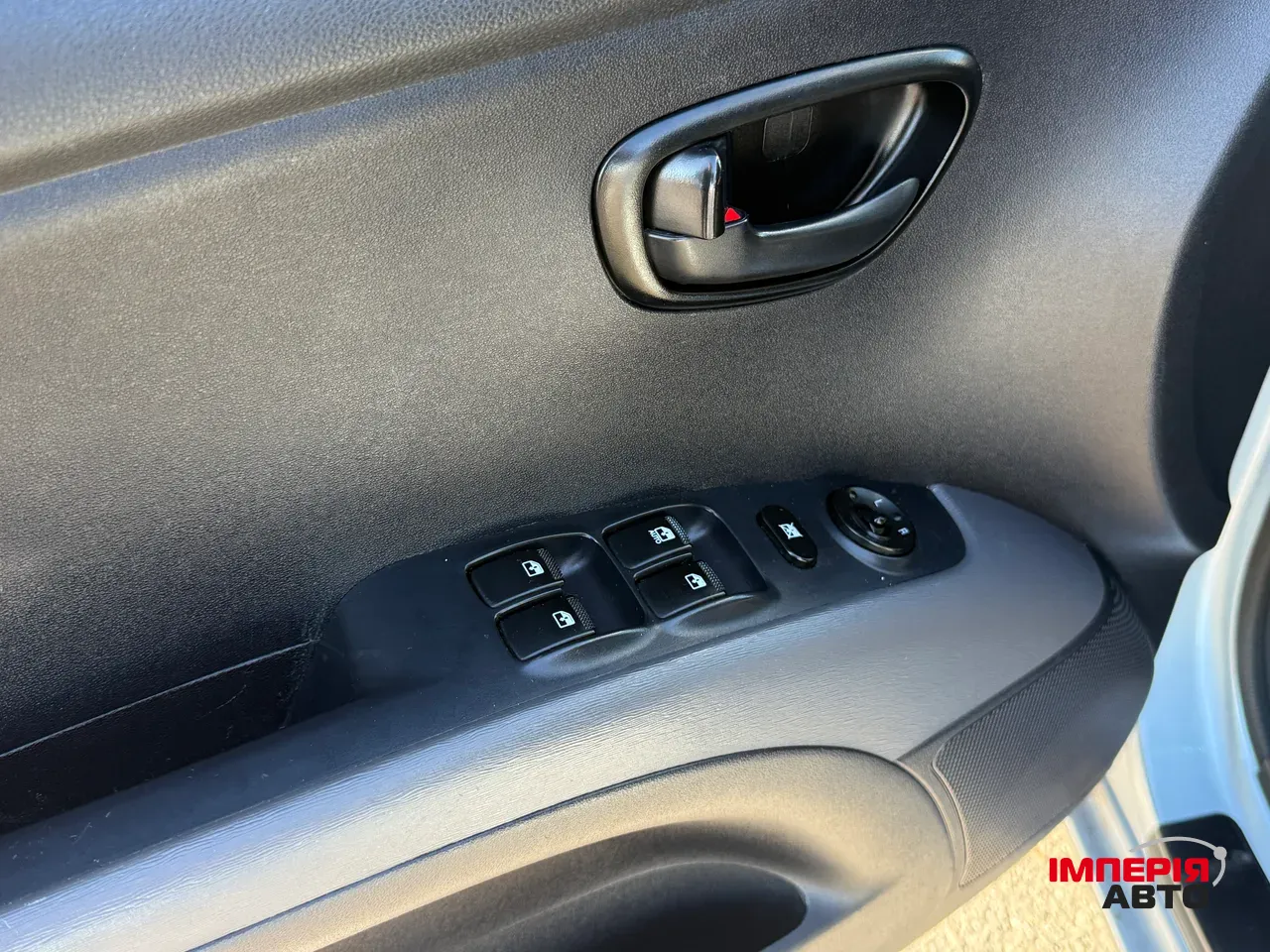 Hyundai i10 - фото 13